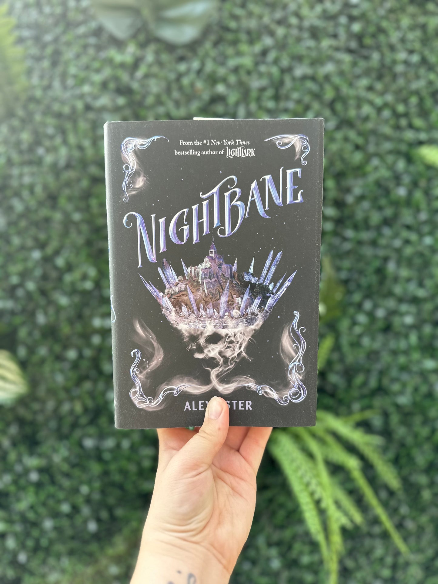 Nightbane (Lightlark #2)