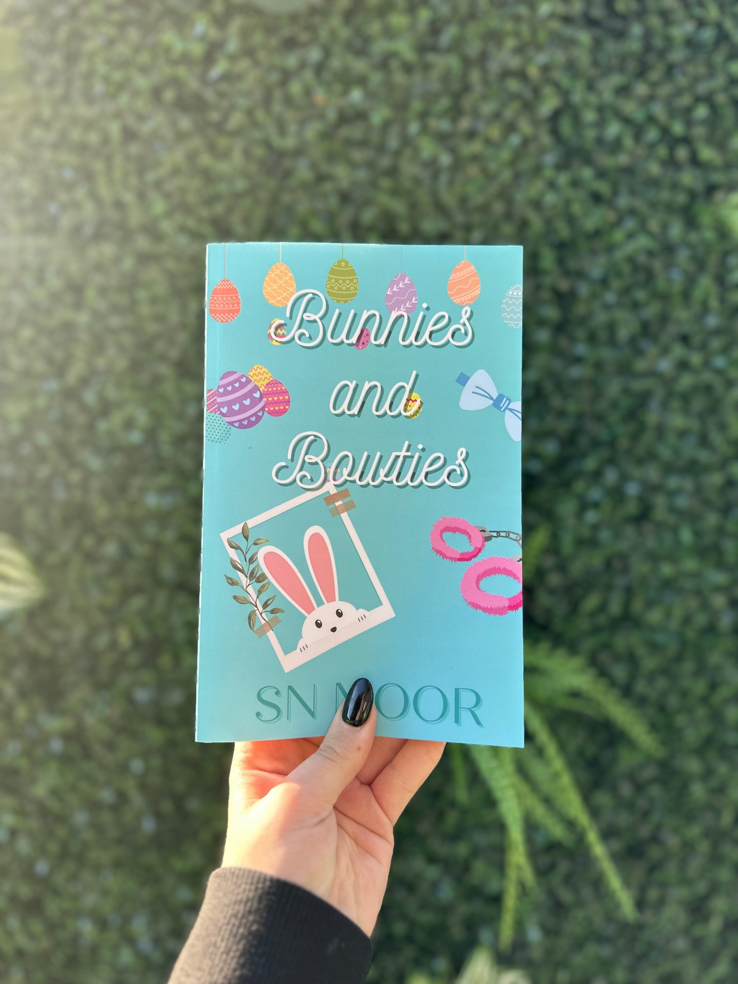 Bunnies & Bowties (Holidate #2)